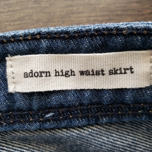 Jessica Simpson Adorn High-Waisted Skirt Size 27 - Picture 7 of 10